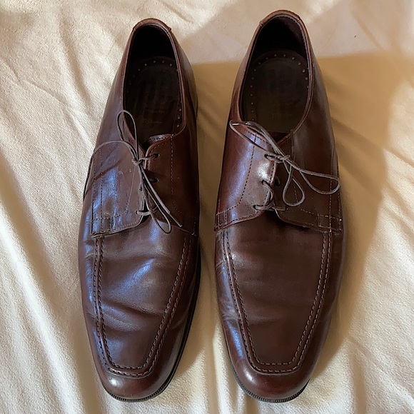 Allen Edmonds Tribeca in Brown. EUC! - Picture 2 of 9